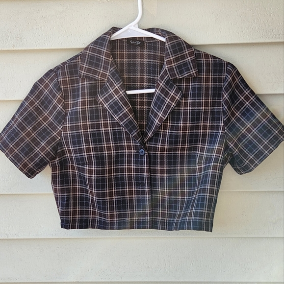 Brandy Melville Tops - John Galt button cami down crop top